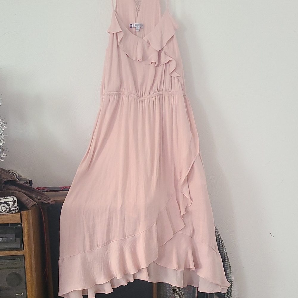Elegant Pink Ruffle Dress
